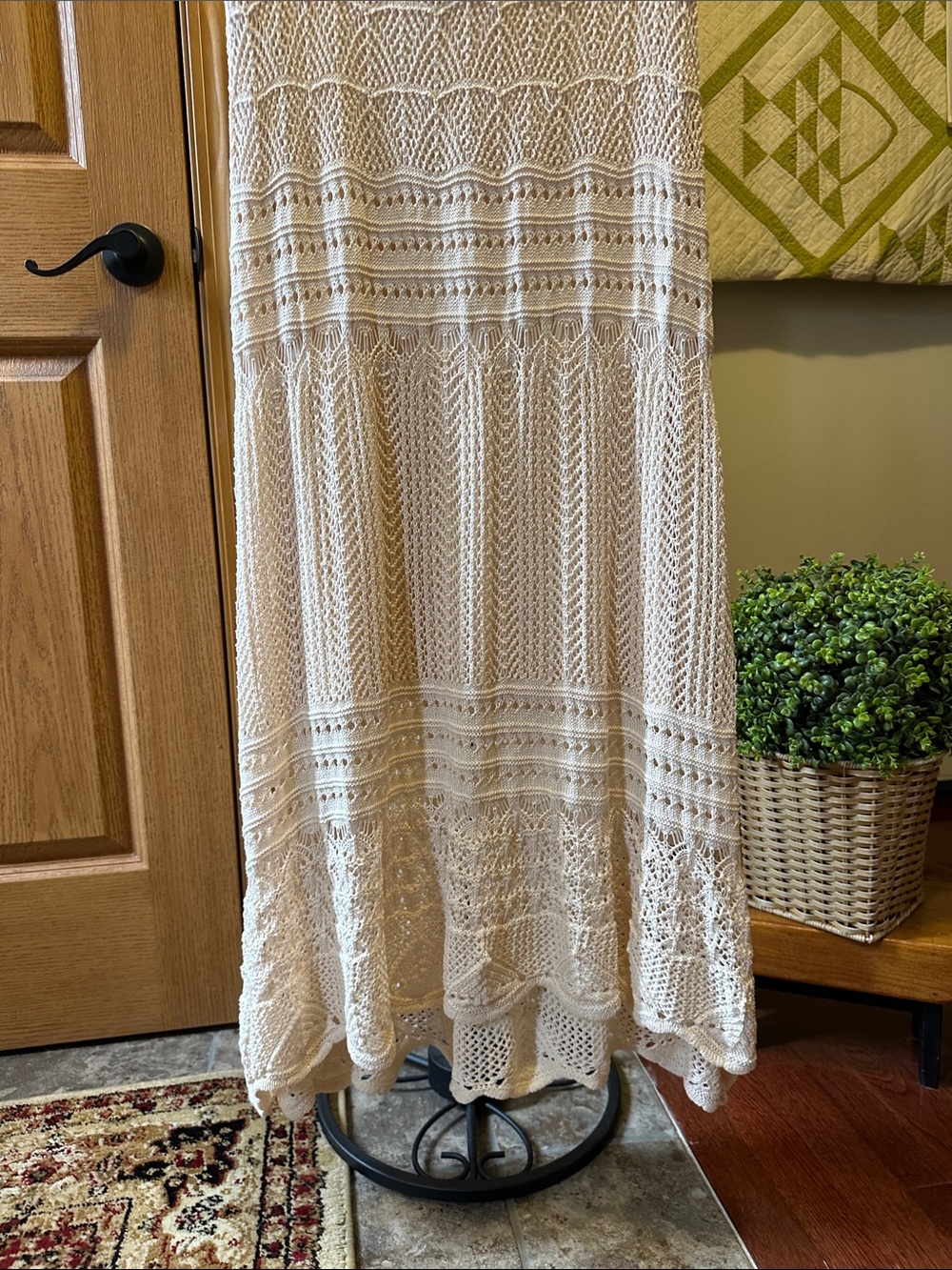 Cream Crochet Maxi Skirt — Lightweight Feminine Knit size medium - Picture 4 of 10